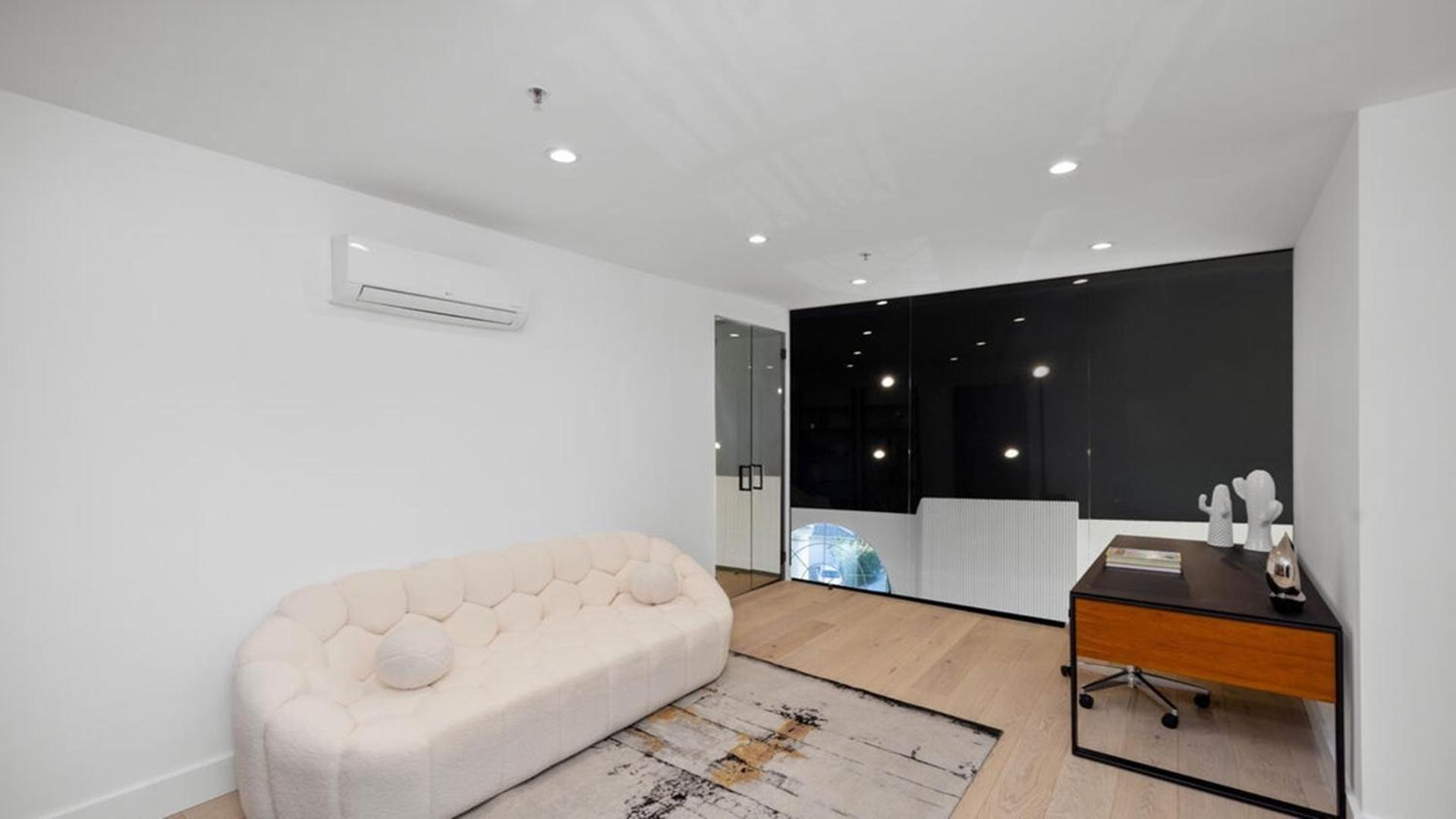 Three Bedrooms Opulent Super Luxurious Town House Appartement Los Angeles